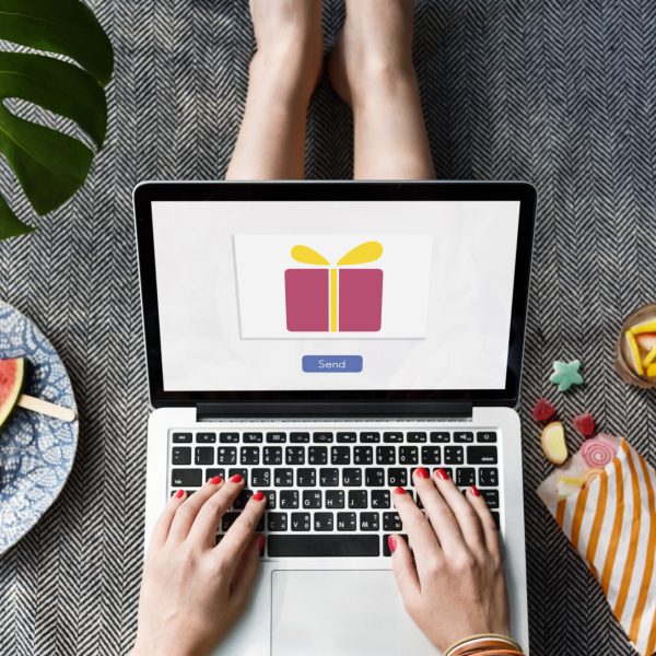 Send Present Gift Box Surprise Concept